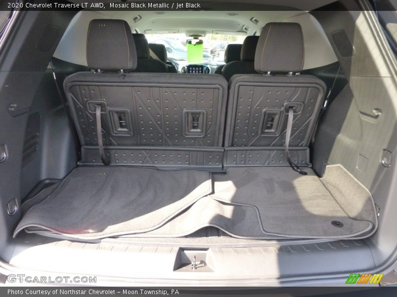 Mosaic Black Metallic / Jet Black 2020 Chevrolet Traverse LT AWD