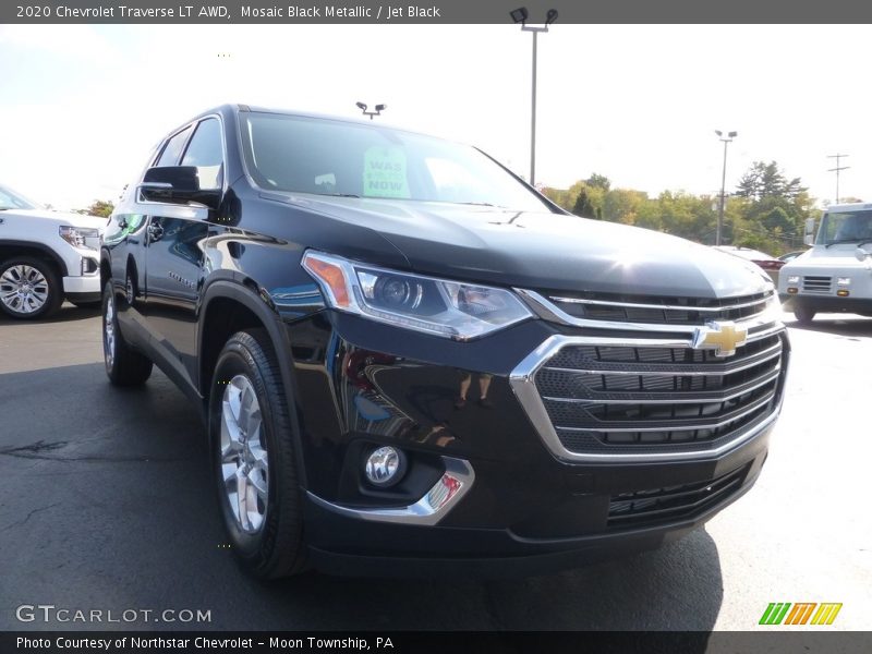 Mosaic Black Metallic / Jet Black 2020 Chevrolet Traverse LT AWD