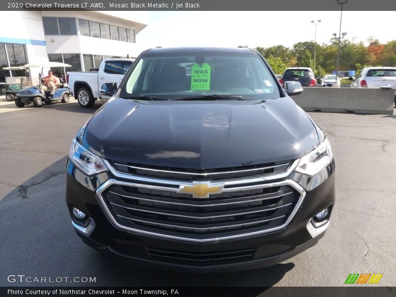 Mosaic Black Metallic / Jet Black 2020 Chevrolet Traverse LT AWD