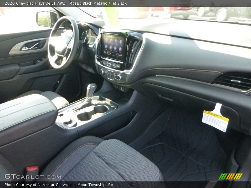 Mosaic Black Metallic / Jet Black 2020 Chevrolet Traverse LT AWD