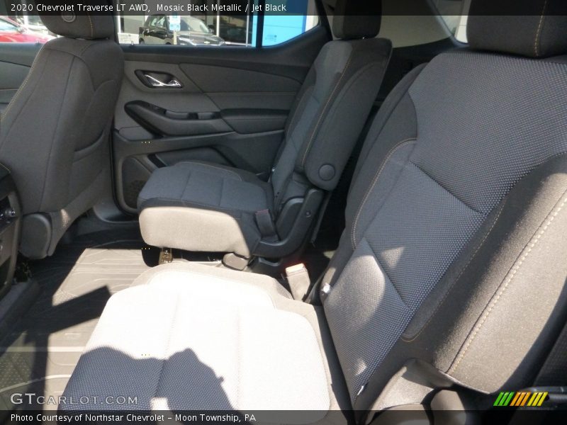 Mosaic Black Metallic / Jet Black 2020 Chevrolet Traverse LT AWD