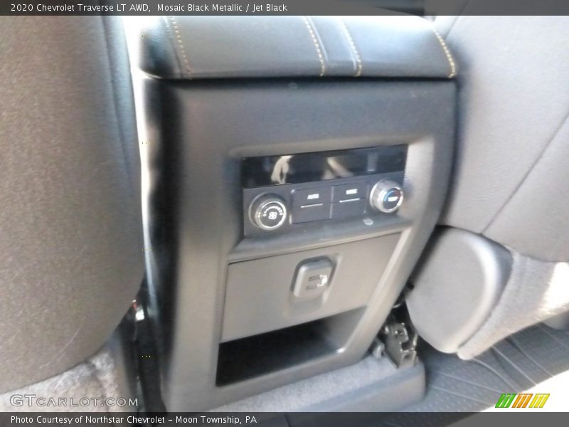 Mosaic Black Metallic / Jet Black 2020 Chevrolet Traverse LT AWD