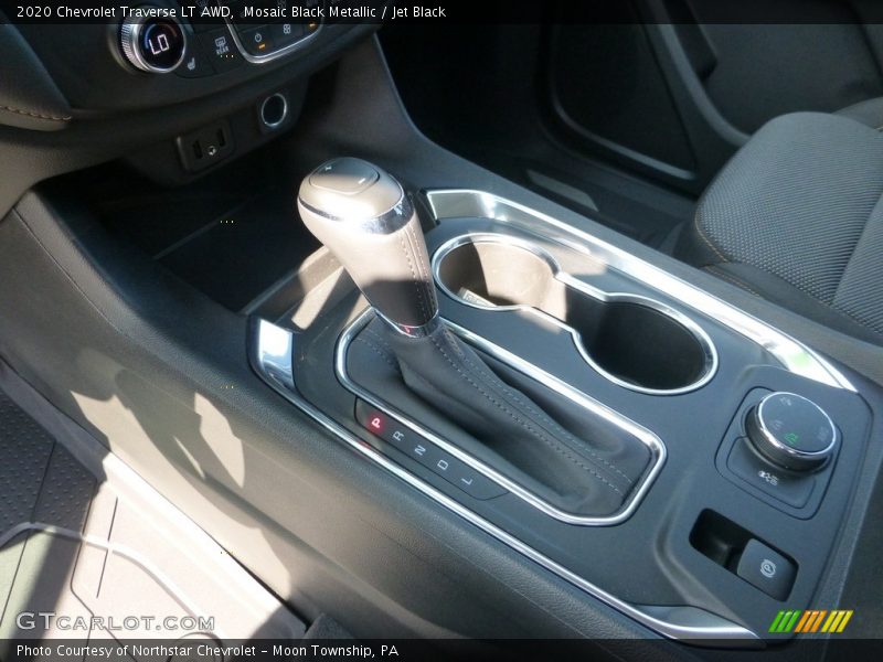 Mosaic Black Metallic / Jet Black 2020 Chevrolet Traverse LT AWD