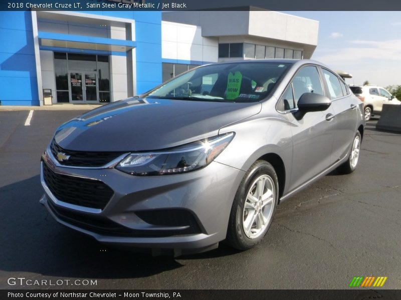 Front 3/4 View of 2018 Cruze LT