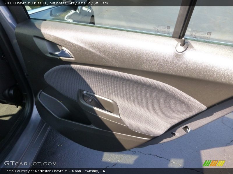 Satin Steel Gray Metallic / Jet Black 2018 Chevrolet Cruze LT