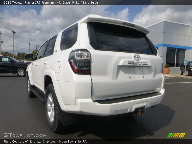 Super White / Sand Beige 2016 Toyota 4Runner SR5 Premium 4x4
