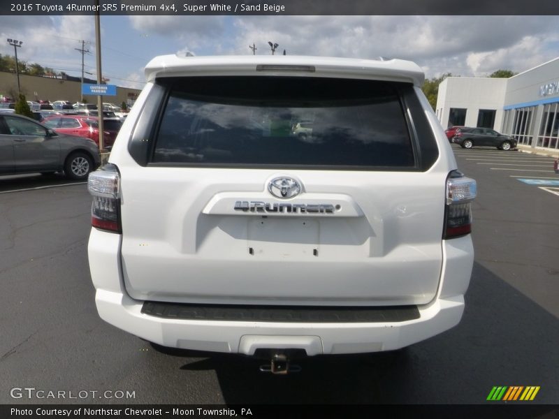 Super White / Sand Beige 2016 Toyota 4Runner SR5 Premium 4x4