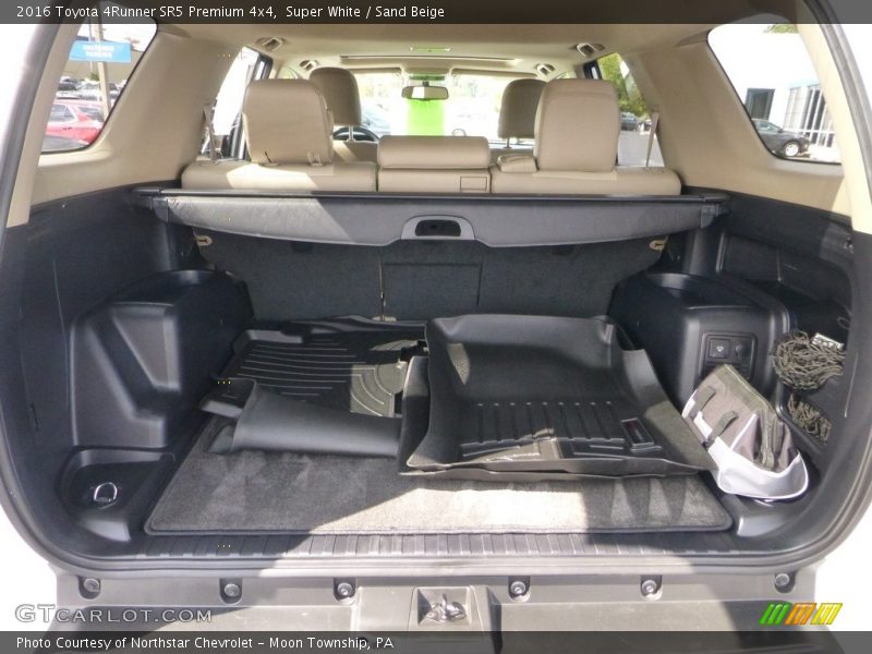 Super White / Sand Beige 2016 Toyota 4Runner SR5 Premium 4x4