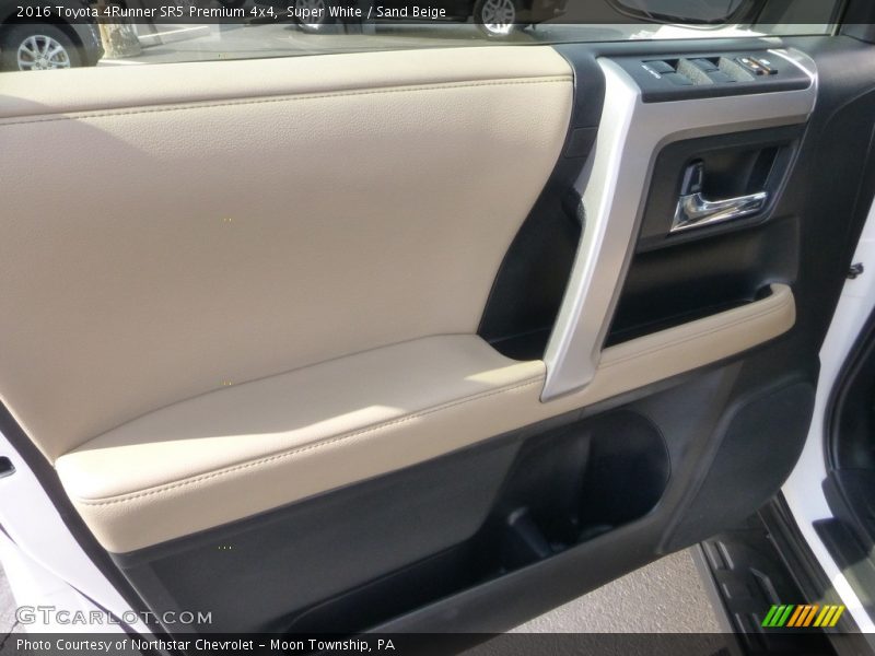 Super White / Sand Beige 2016 Toyota 4Runner SR5 Premium 4x4