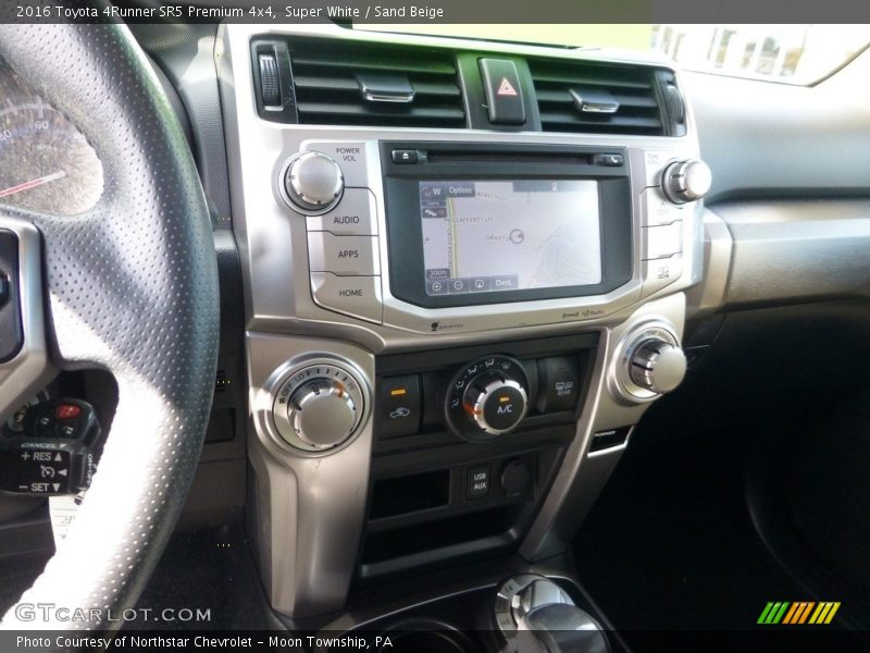 Super White / Sand Beige 2016 Toyota 4Runner SR5 Premium 4x4