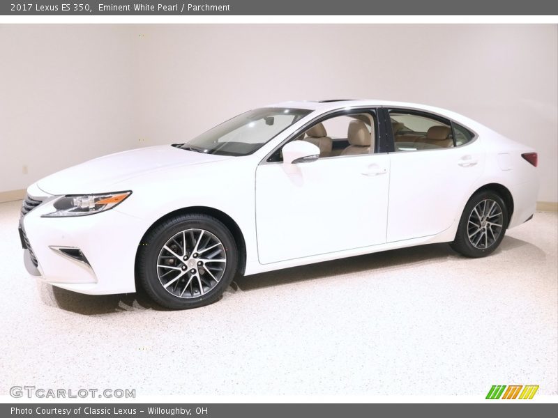 Front 3/4 View of 2017 ES 350