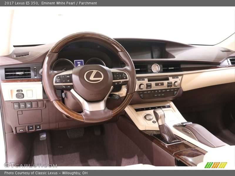 Eminent White Pearl / Parchment 2017 Lexus ES 350