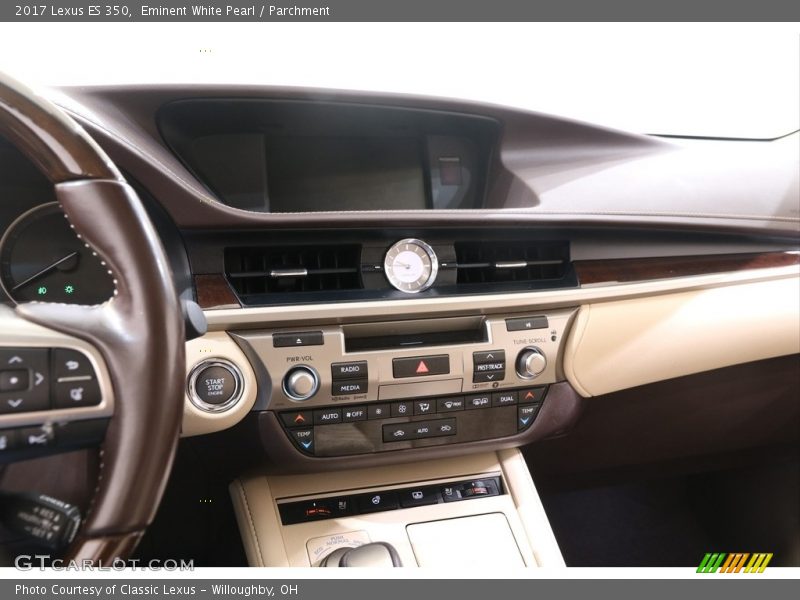 Eminent White Pearl / Parchment 2017 Lexus ES 350
