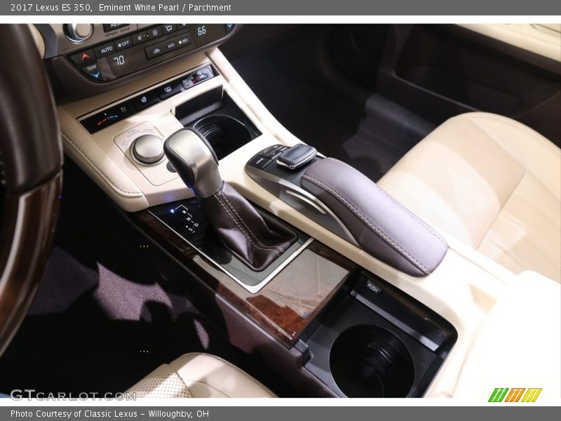 Eminent White Pearl / Parchment 2017 Lexus ES 350