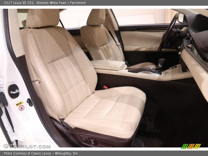 Eminent White Pearl / Parchment 2017 Lexus ES 350