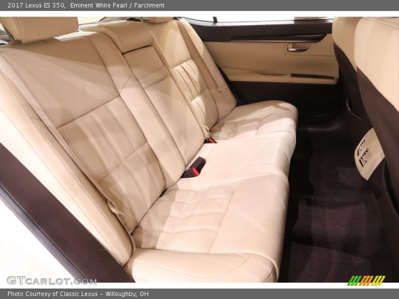 Eminent White Pearl / Parchment 2017 Lexus ES 350