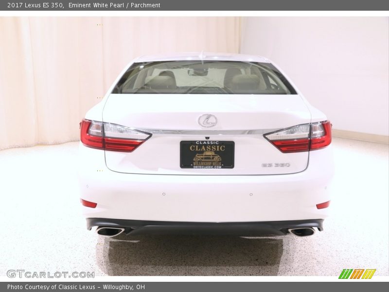 Eminent White Pearl / Parchment 2017 Lexus ES 350