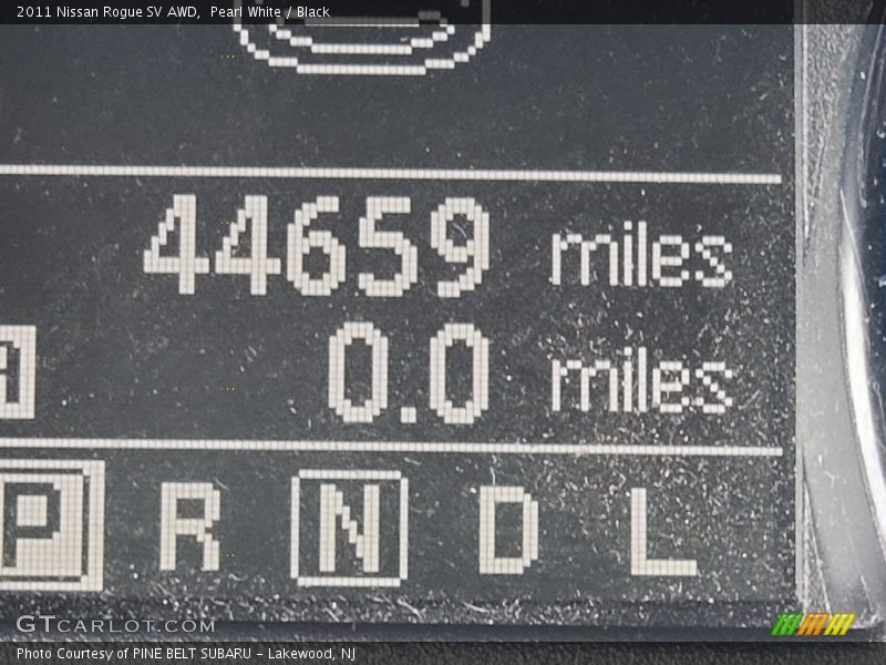 Pearl White / Black 2011 Nissan Rogue SV AWD