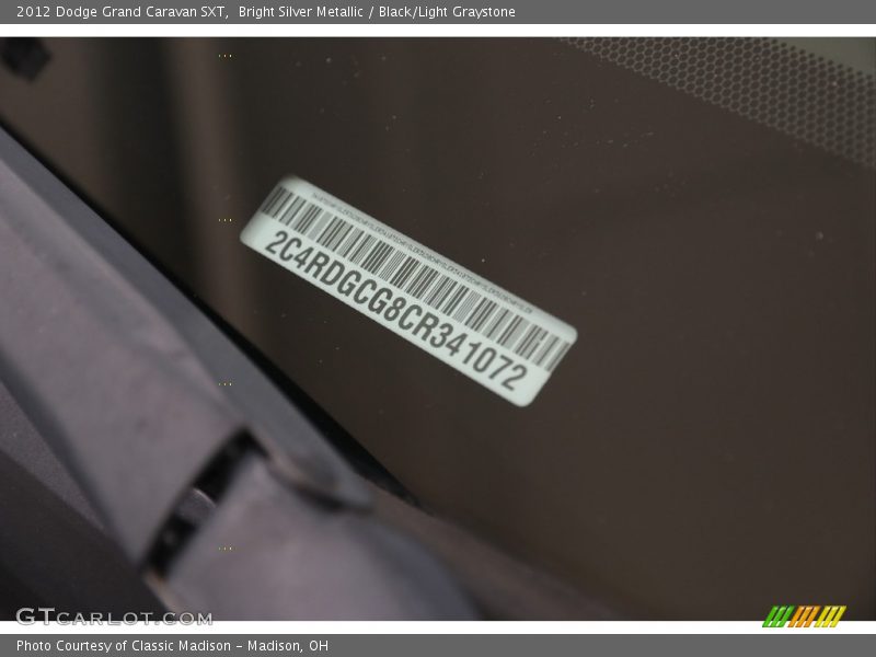 Bright Silver Metallic / Black/Light Graystone 2012 Dodge Grand Caravan SXT