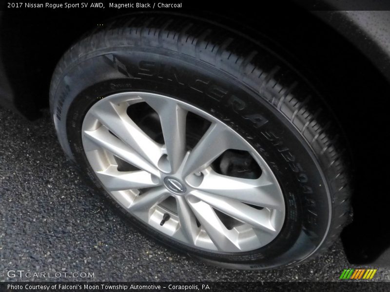 Magnetic Black / Charcoal 2017 Nissan Rogue Sport SV AWD