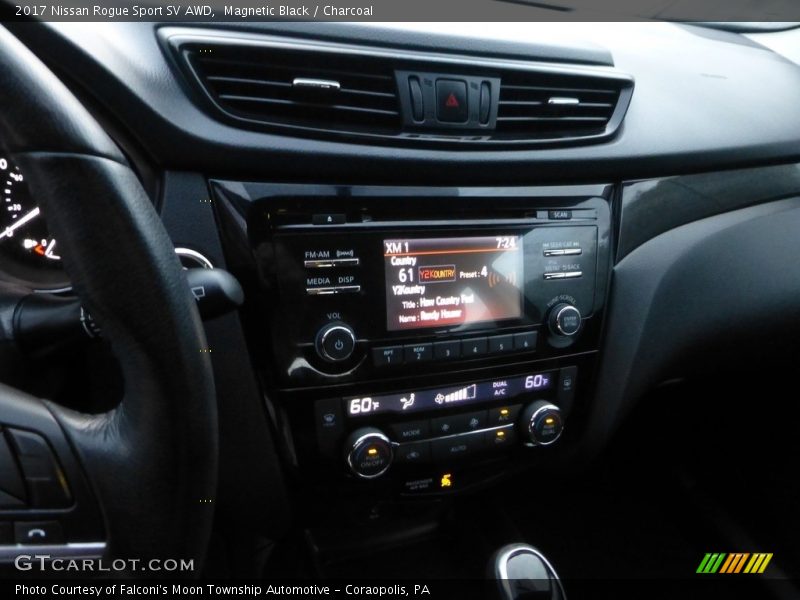Magnetic Black / Charcoal 2017 Nissan Rogue Sport SV AWD