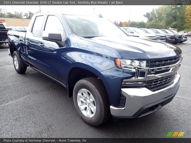 Front 3/4 View of 2021 Silverado 1500 LT Double Cab 4x4