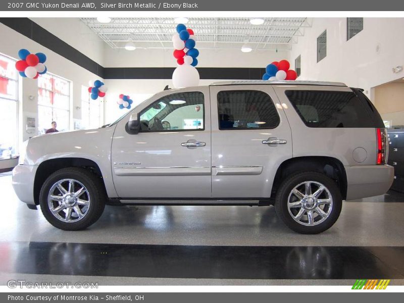 Silver Birch Metallic / Ebony Black 2007 GMC Yukon Denali AWD