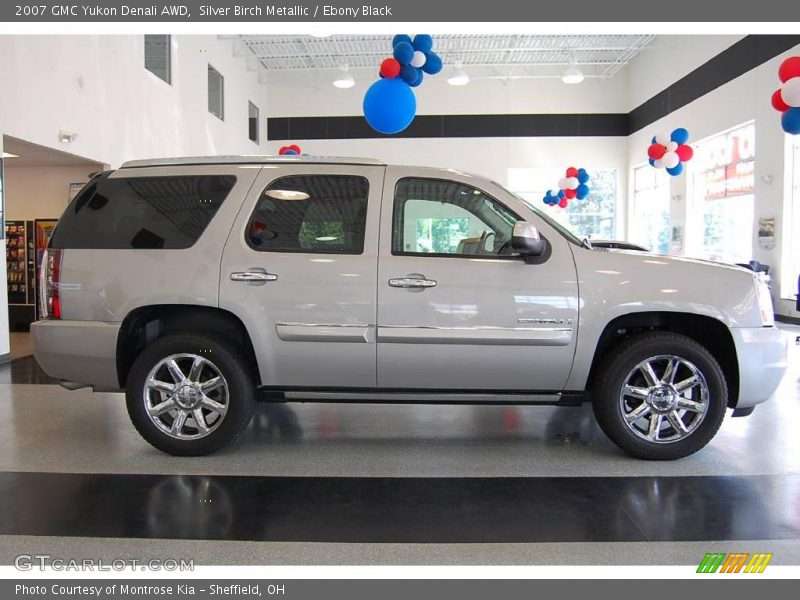 Silver Birch Metallic / Ebony Black 2007 GMC Yukon Denali AWD