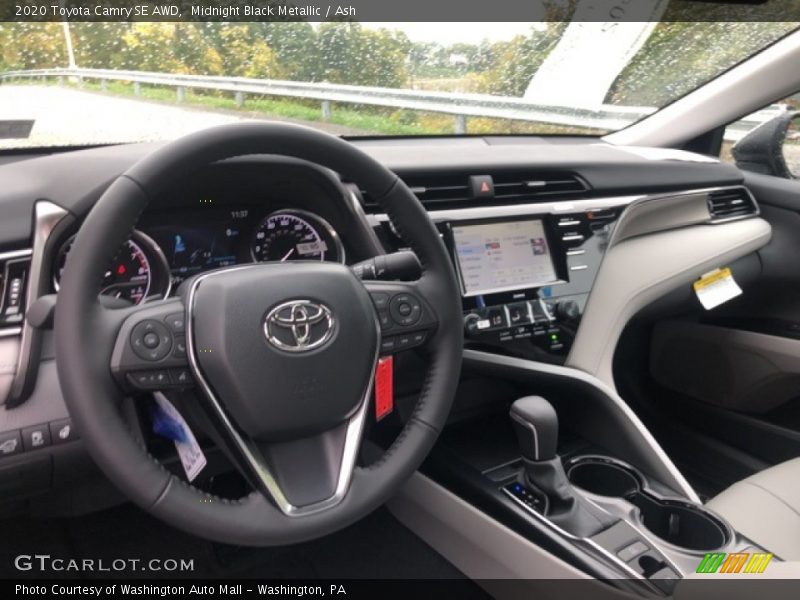 Midnight Black Metallic / Ash 2020 Toyota Camry SE AWD
