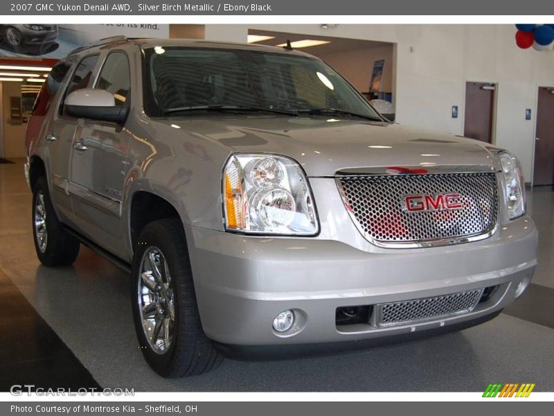 Silver Birch Metallic / Ebony Black 2007 GMC Yukon Denali AWD