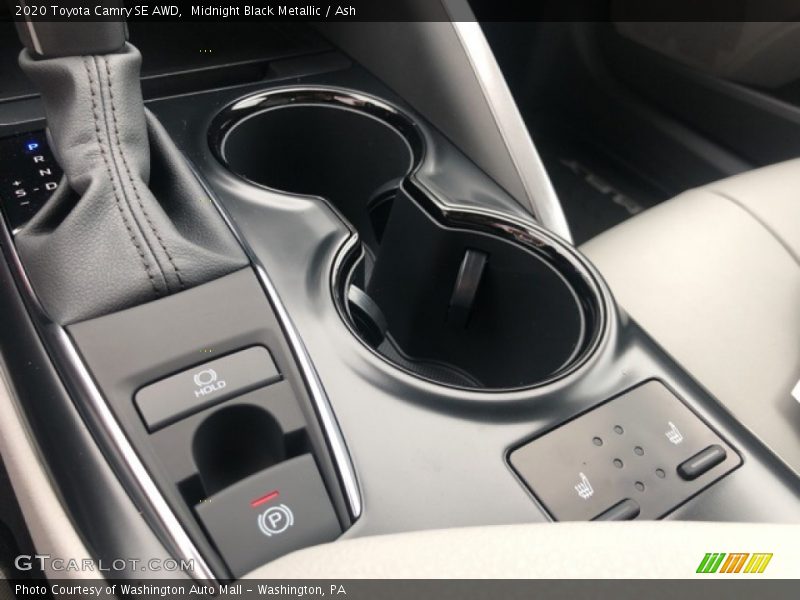 Midnight Black Metallic / Ash 2020 Toyota Camry SE AWD