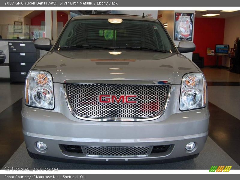 Silver Birch Metallic / Ebony Black 2007 GMC Yukon Denali AWD