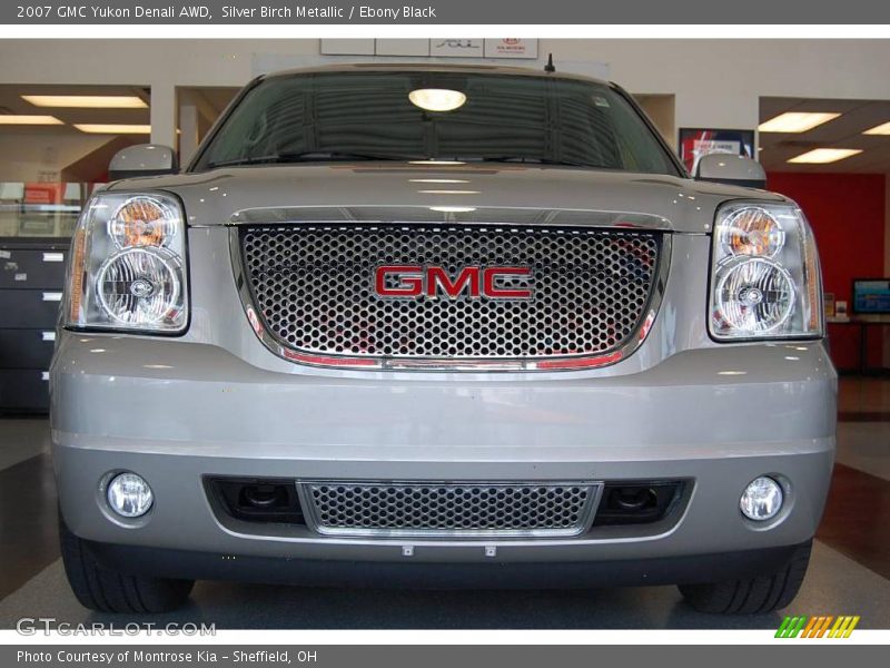 Silver Birch Metallic / Ebony Black 2007 GMC Yukon Denali AWD