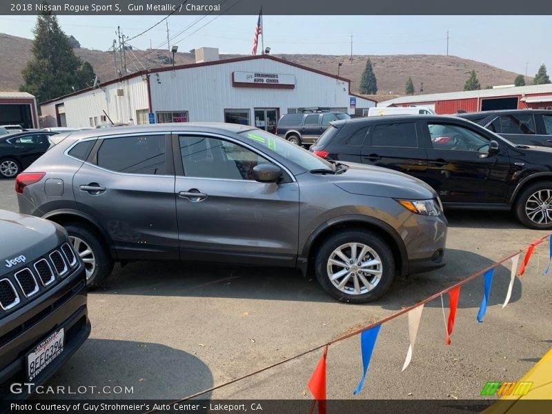 Gun Metallic / Charcoal 2018 Nissan Rogue Sport S