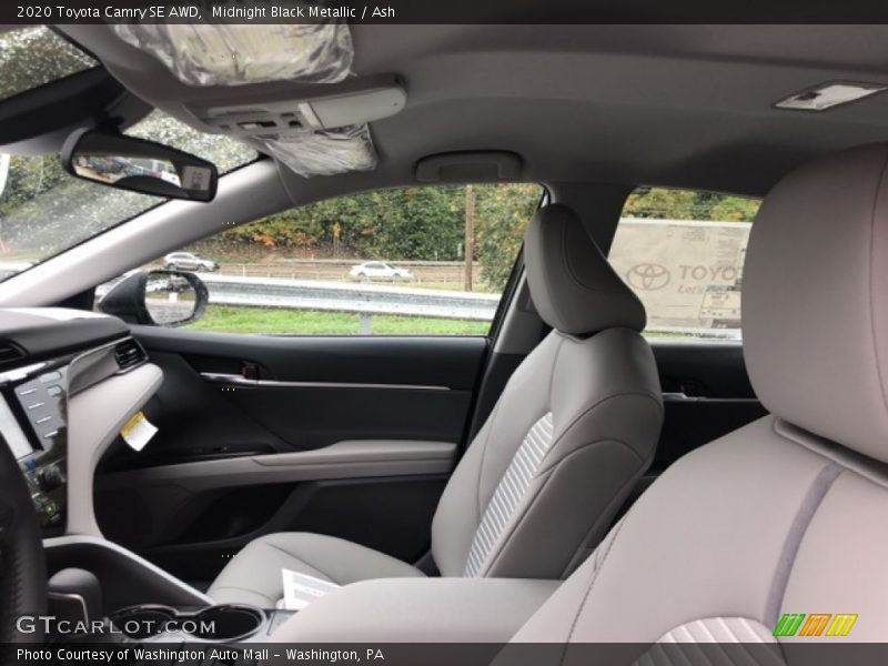 Midnight Black Metallic / Ash 2020 Toyota Camry SE AWD
