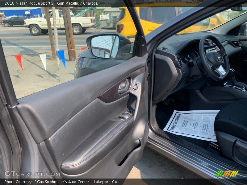 Gun Metallic / Charcoal 2018 Nissan Rogue Sport S