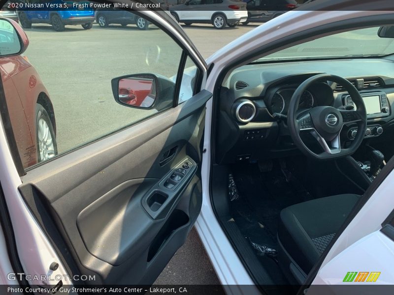 Fresh Powder White / Charcoal 2020 Nissan Versa S