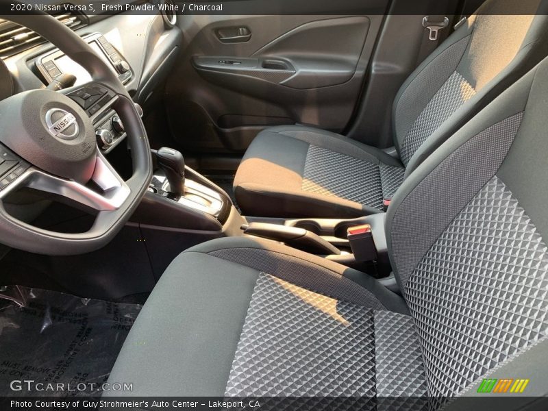 Fresh Powder White / Charcoal 2020 Nissan Versa S