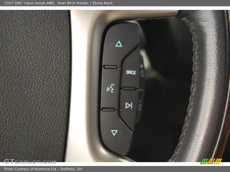 Silver Birch Metallic / Ebony Black 2007 GMC Yukon Denali AWD