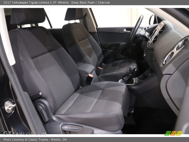 Deep Black Pearl / Charcoal 2017 Volkswagen Tiguan Limited 2.0T 4Motion