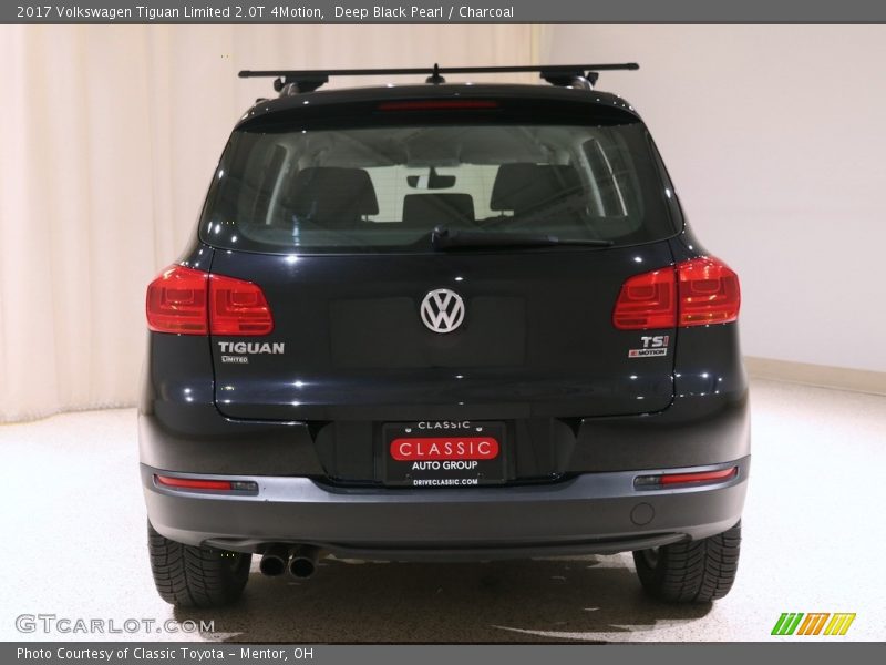 Deep Black Pearl / Charcoal 2017 Volkswagen Tiguan Limited 2.0T 4Motion