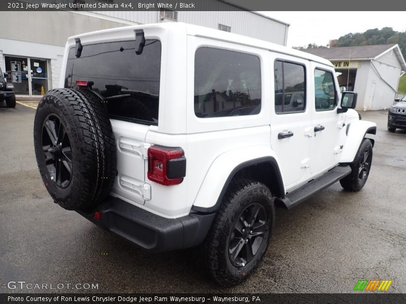 Bright White / Black 2021 Jeep Wrangler Unlimited Sahara 4x4