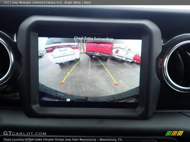 Bright White / Black 2021 Jeep Wrangler Unlimited Sahara 4x4