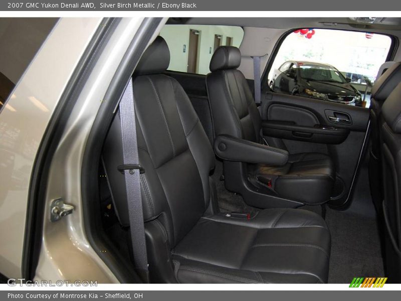 Silver Birch Metallic / Ebony Black 2007 GMC Yukon Denali AWD