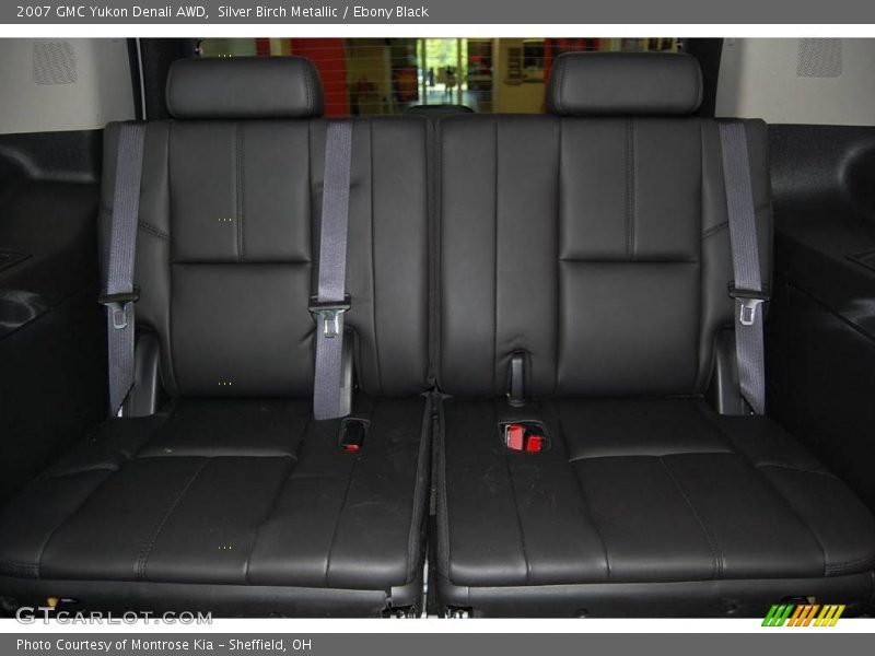 Silver Birch Metallic / Ebony Black 2007 GMC Yukon Denali AWD