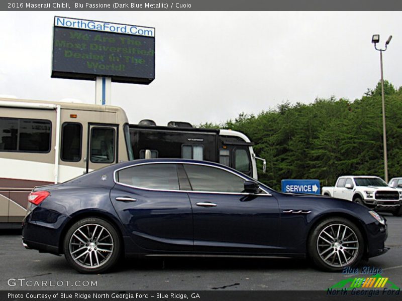 Blu Passione (Dark Blue Metallic) / Cuoio 2016 Maserati Ghibli