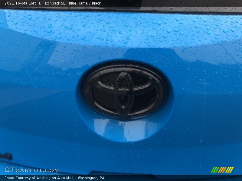 Blue Flame / Black 2021 Toyota Corolla Hatchback SE