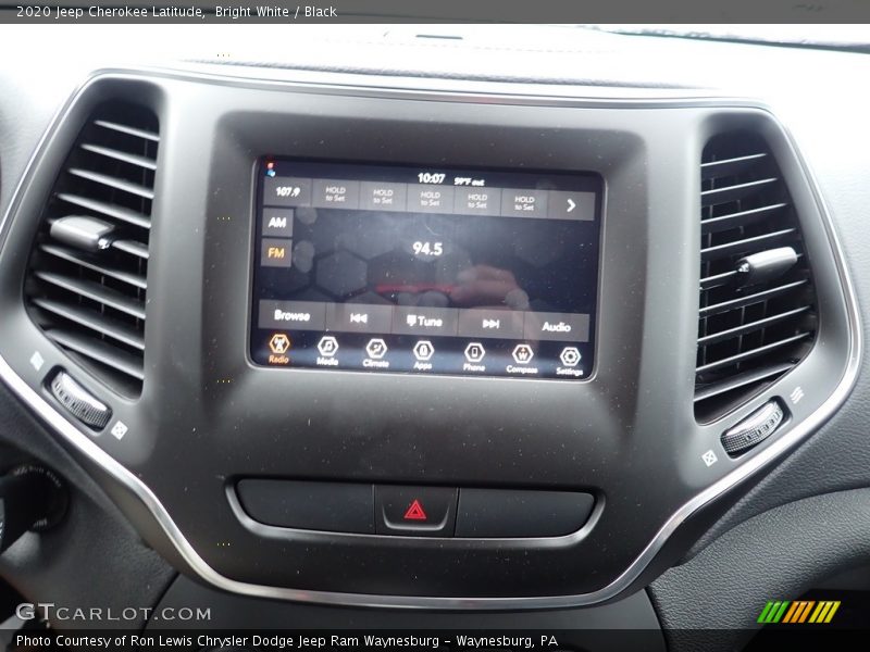 Bright White / Black 2020 Jeep Cherokee Latitude