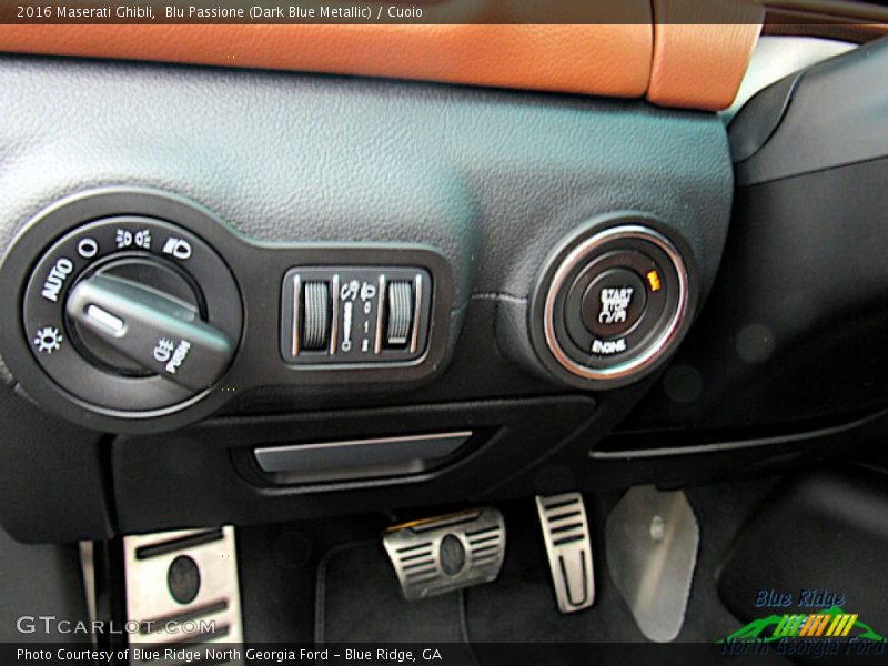 Blu Passione (Dark Blue Metallic) / Cuoio 2016 Maserati Ghibli