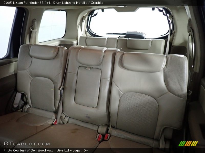 Silver Lightning Metallic / Graphite 2005 Nissan Pathfinder SE 4x4